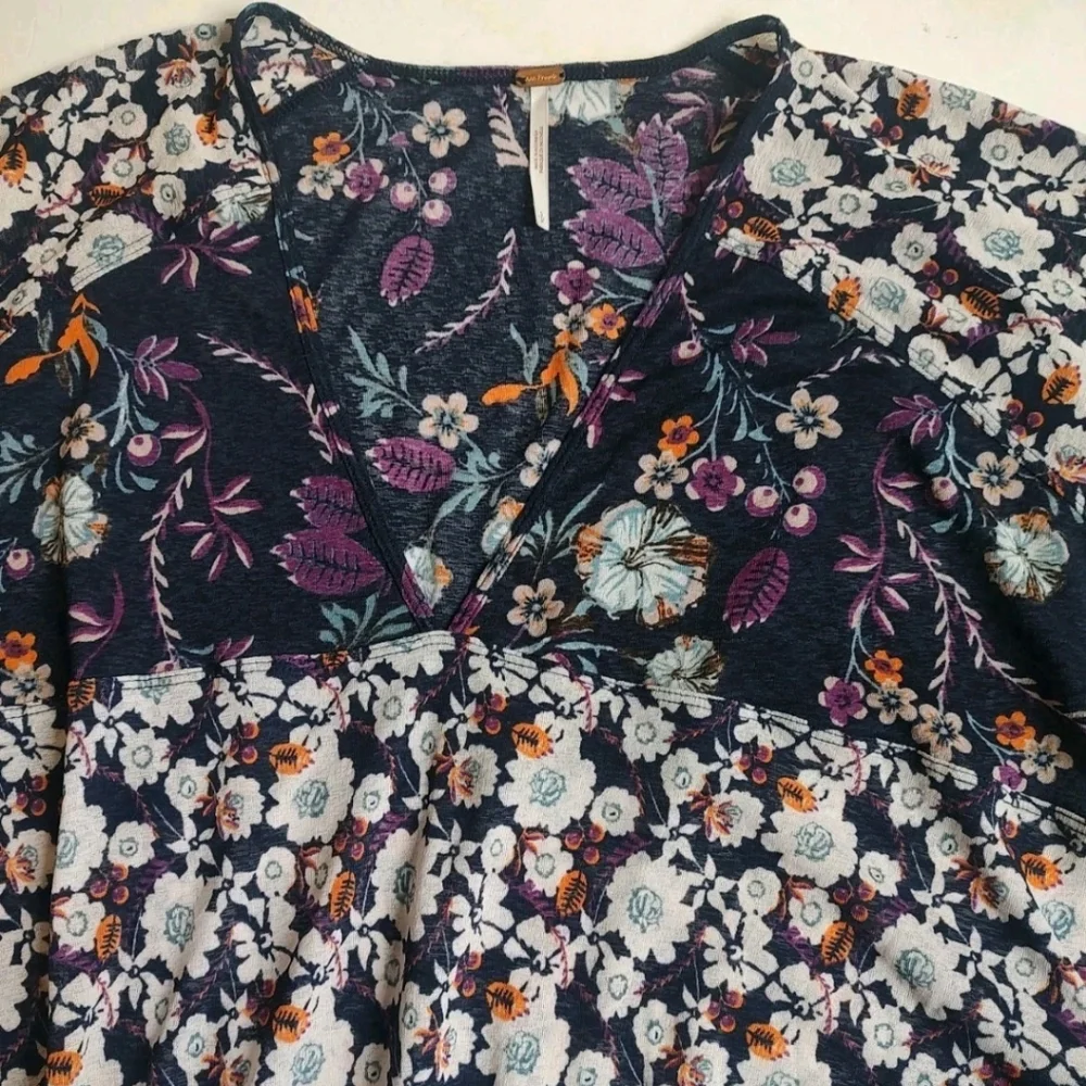 Free People Isabelle Floral Tunic Top Oversized White Blue Purple Blouse S - Picture 8 of 16